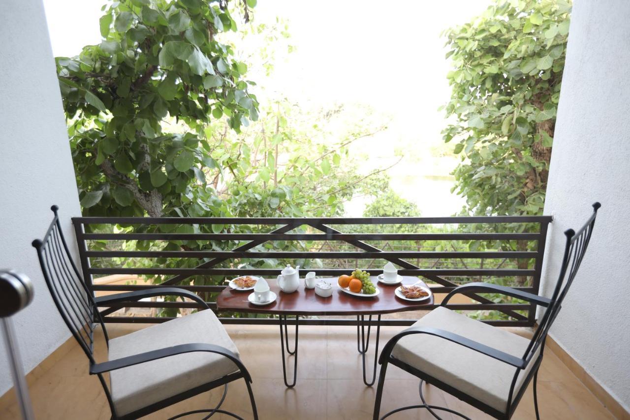 Jagira Ananta Elite , Sasan Gir Hotel Chitrod Ngoại thất bức ảnh